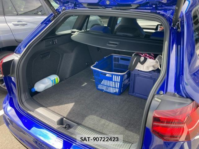VolksWagen GOLF R VARIANT 2024-02 8458770-12
