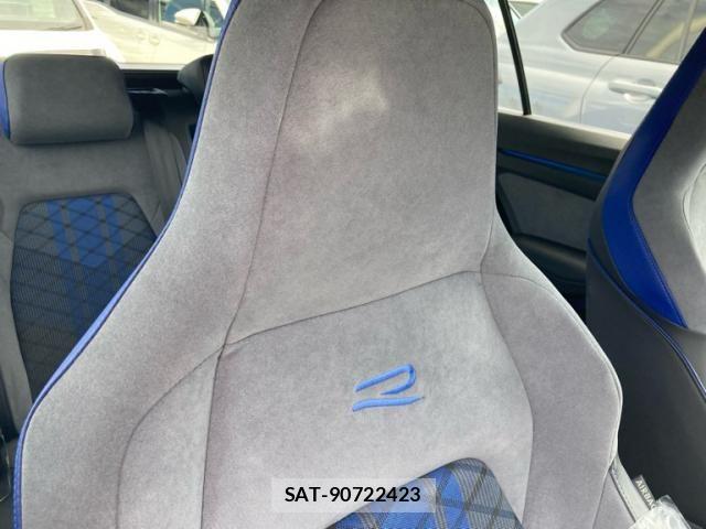 VolksWagen GOLF R VARIANT 2024-02 8458770-16