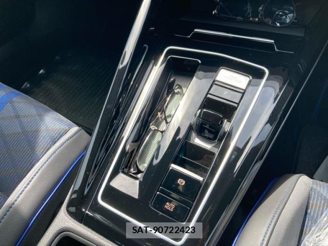VolksWagen GOLF R VARIANT 2024-02 8458770-23