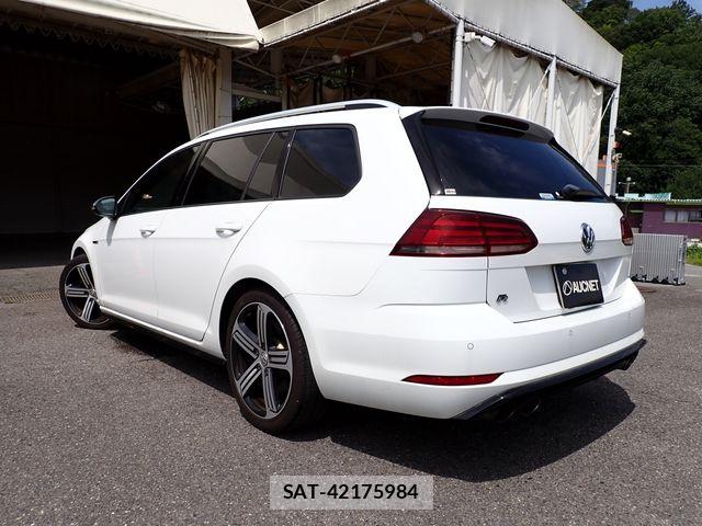 VolksWagen GOLF R VARIANT 2020-07 8629746-2