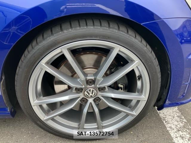 VolksWagen GOLF R VARIANT 2016-10 8882971-14
