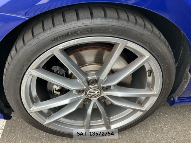 VolksWagen GOLF R VARIANT 2016-10 8882971-17