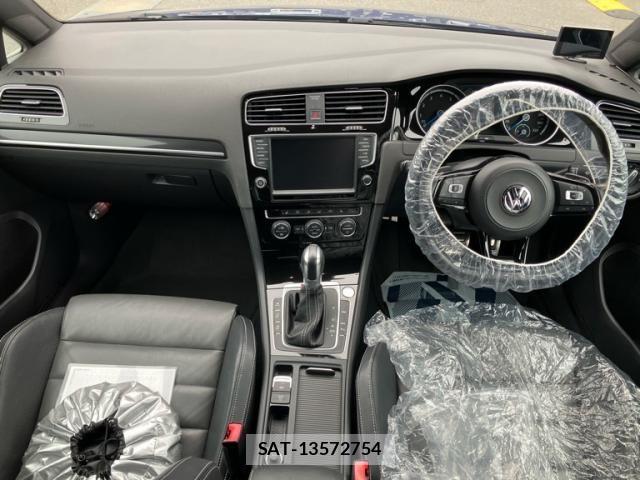 VolksWagen GOLF R VARIANT 2016-10 8882971-1