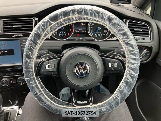 VolksWagen GOLF R VARIANT 2016-10 8882971-2