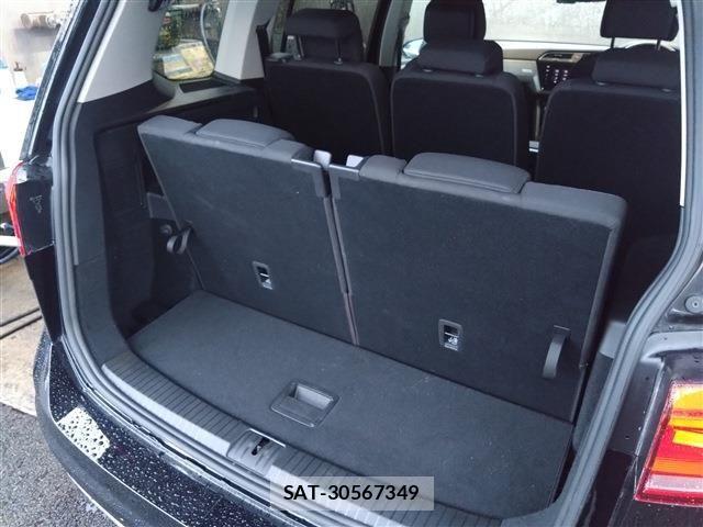 VolksWagen GOLF TOURAN 2018-10 1665247-14
