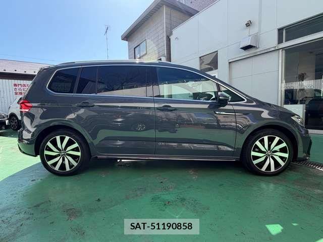 VolksWagen GOLF TOURAN 2022-06 4994373-14