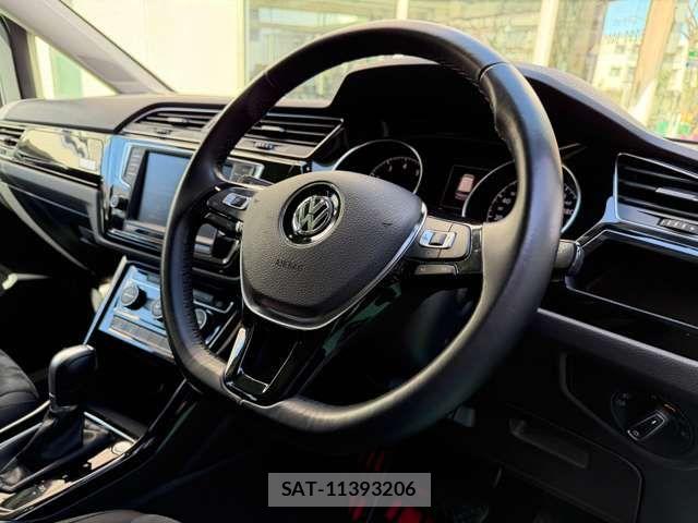 VolksWagen GOLF TOURAN 2017-07 4994386-18