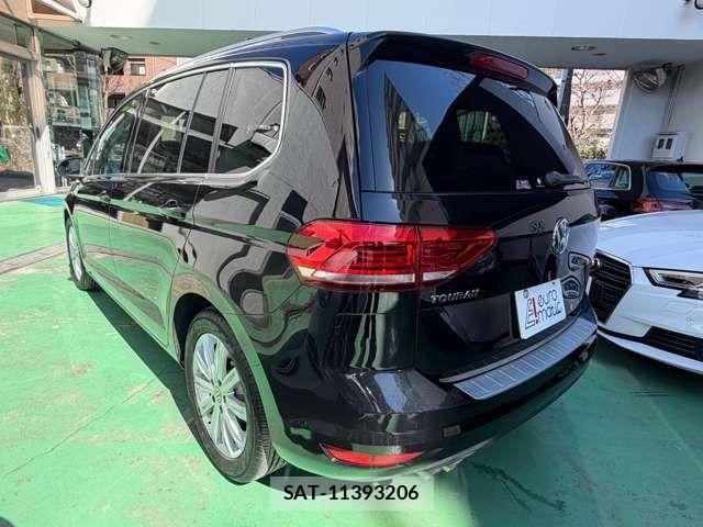 VolksWagen GOLF TOURAN 2017-07 4994386-6