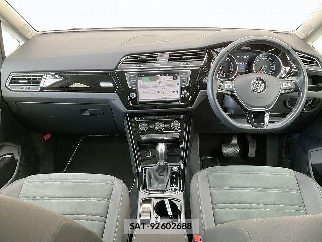VolksWagen GOLF TOURAN 2017-02 6221173-2