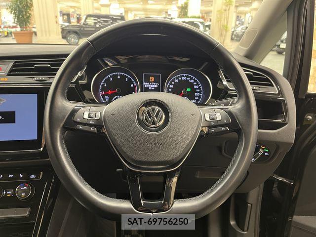 VolksWagen GOLF TOURAN 2018-06 6307271-7