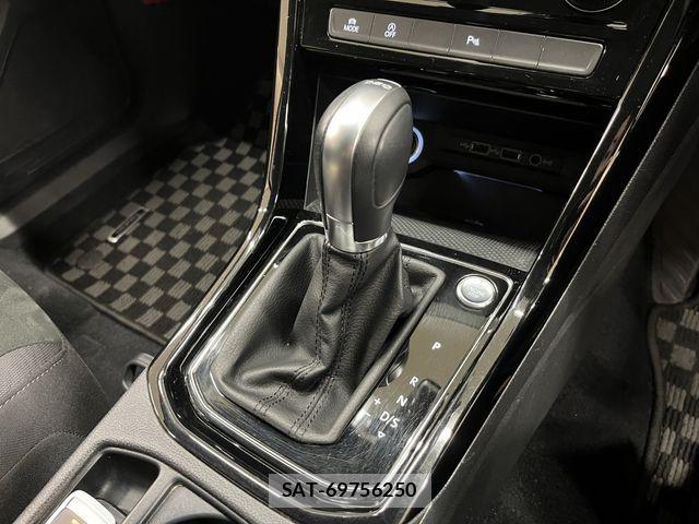 VolksWagen GOLF TOURAN 2018-06 6307271-8