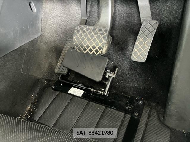 VolksWagen GOLF TOURAN 2020-03 6615699-18