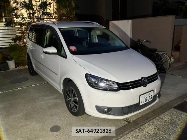 VolksWagen GOLF TOURAN 2013-09 6678777-0