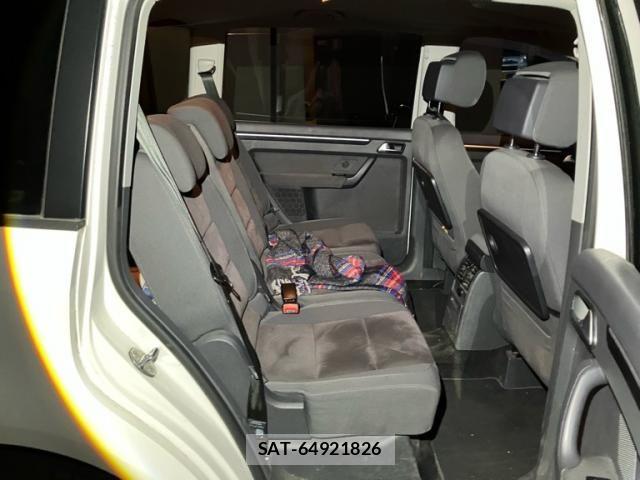 VolksWagen GOLF TOURAN 2013-09 6678777-9