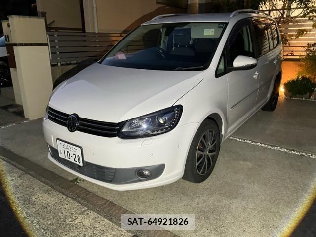 VolksWagen GOLF TOURAN 2013-09 6678777-1