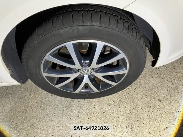 VolksWagen GOLF TOURAN 2013-09 6678777-4
