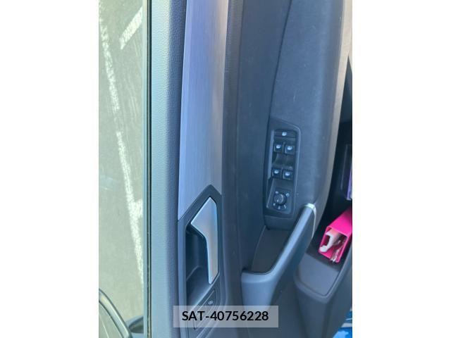VolksWagen GOLF TOURAN 2016-01 6915374-21
