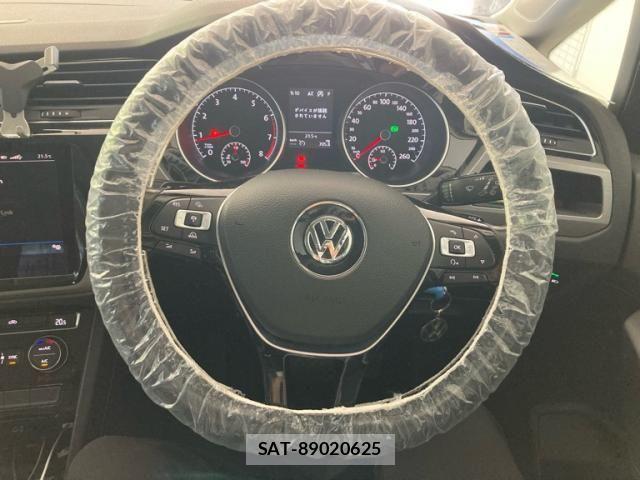 VolksWagen GOLF TOURAN 2018-01 6915367-16
