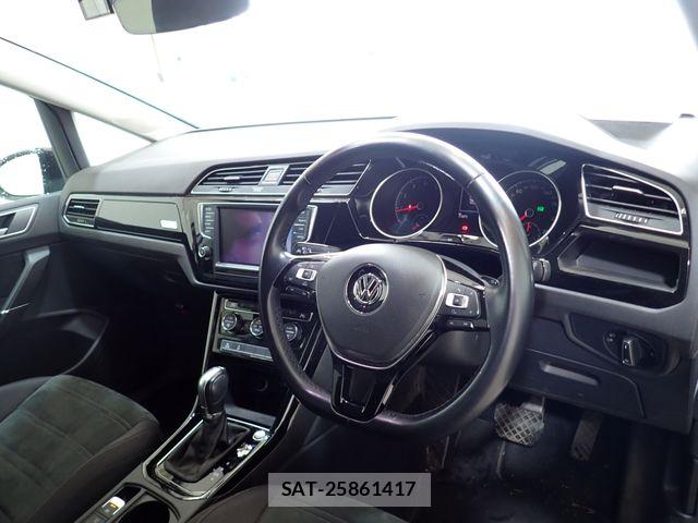 VolksWagen GOLF TOURAN 2016-10 7227104-1