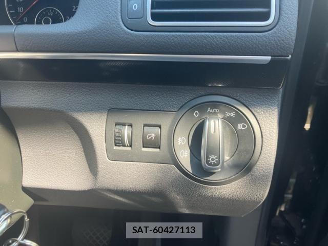 VolksWagen GOLF TOURAN 2014-02 7227103-13