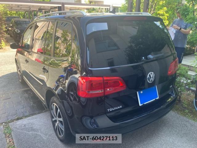 VolksWagen GOLF TOURAN 2014-02 7227103-1