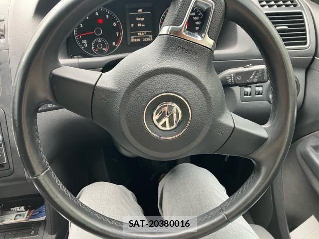 VolksWagen GOLF TOURAN 2013-02 7227102-12