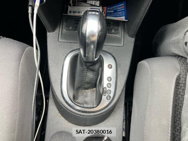 VolksWagen GOLF TOURAN 2013-02 7227102-14