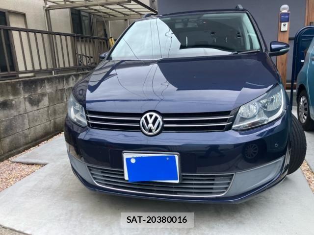 VolksWagen GOLF TOURAN 2013-02 7227102-1