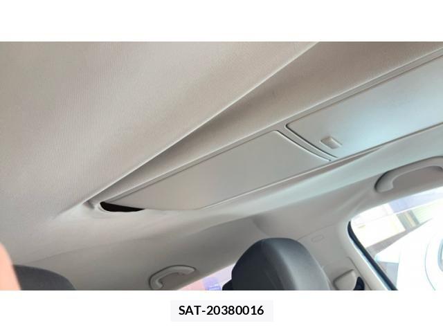 VolksWagen GOLF TOURAN 2013-02 7227102-19