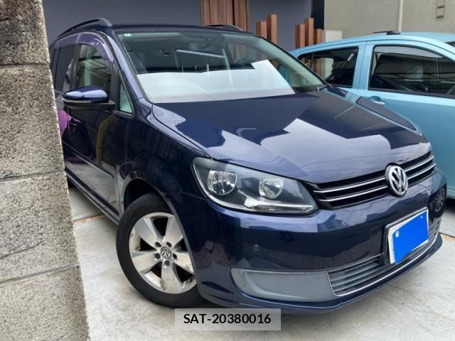VolksWagen GOLF TOURAN 2013-02 7227102-2
