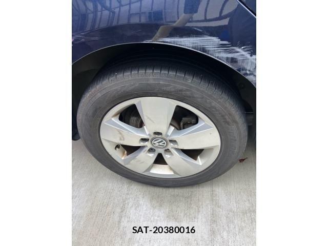 VolksWagen GOLF TOURAN 2013-02 7227102-4
