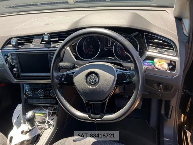 VolksWagen GOLF TOURAN 2016-02 7227101-11