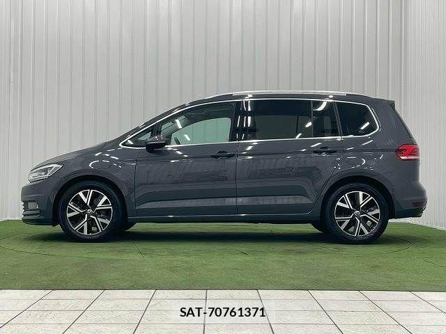 VolksWagen GOLF TOURAN 2021-12 7252834-13
