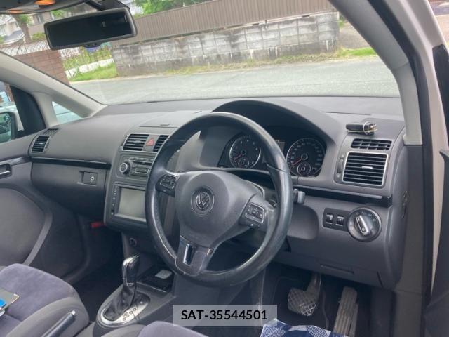 VolksWagen GOLF TOURAN 2011-11 7331189-12