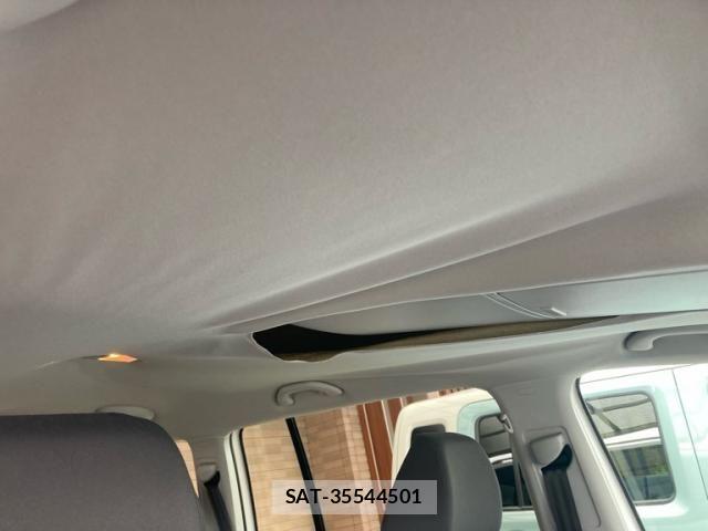 VolksWagen GOLF TOURAN 2011-11 7331189-15