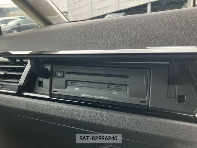 VolksWagen GOLF TOURAN 2021-03 7360478-9