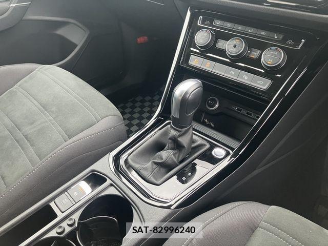 VolksWagen GOLF TOURAN 2021-03 7360478-10