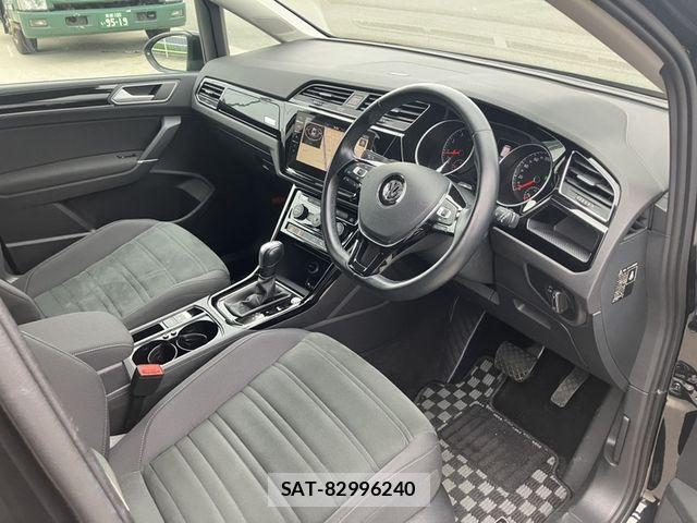 VolksWagen GOLF TOURAN 2021-03 7360478-1