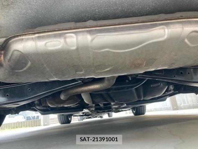 VolksWagen GOLF TOURAN 2010-02 7360474-10