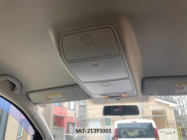 VolksWagen GOLF TOURAN 2010-02 7360474-14