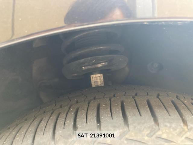 VolksWagen GOLF TOURAN 2010-02 7360474-26