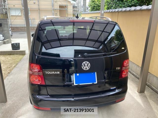 VolksWagen GOLF TOURAN 2010-02 7360474-4