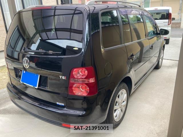 VolksWagen GOLF TOURAN 2010-02 7360474-5