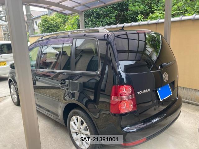 VolksWagen GOLF TOURAN 2010-02 7360474-6