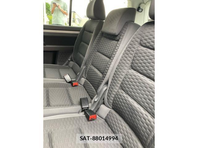 VolksWagen GOLF TOURAN 2010-06 7360473-11