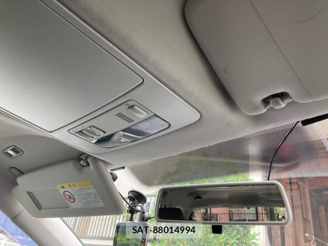 VolksWagen GOLF TOURAN 2010-06 7360473-20