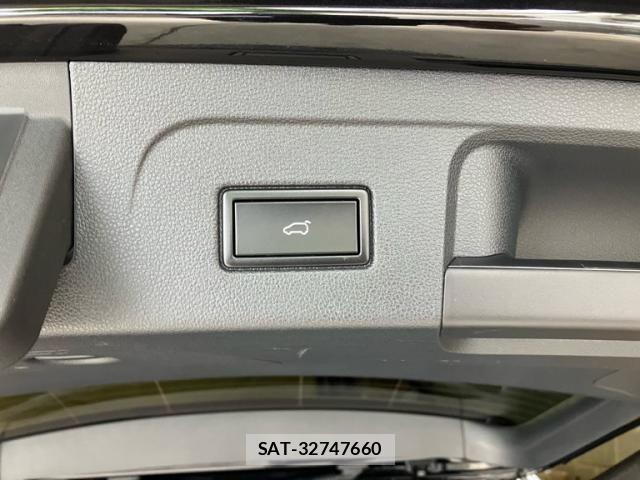 VolksWagen GOLF TOURAN 2018-02 7394852-10