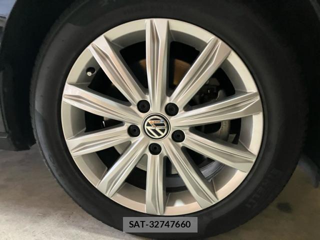VolksWagen GOLF TOURAN 2018-02 7394852-2