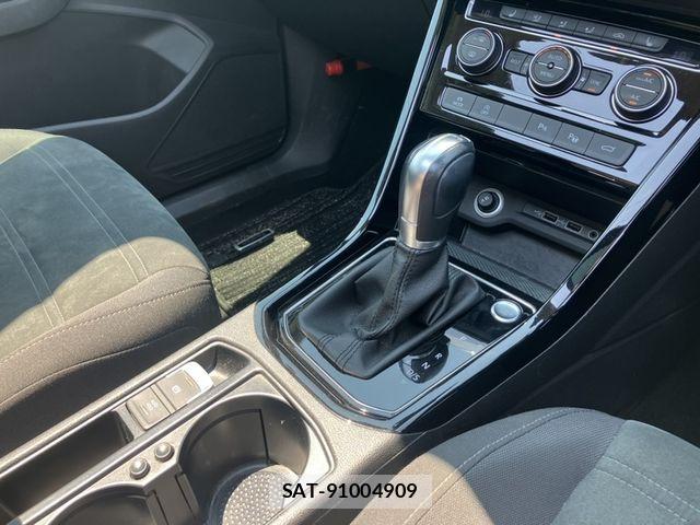 VolksWagen GOLF TOURAN 2019-05 7394851-9