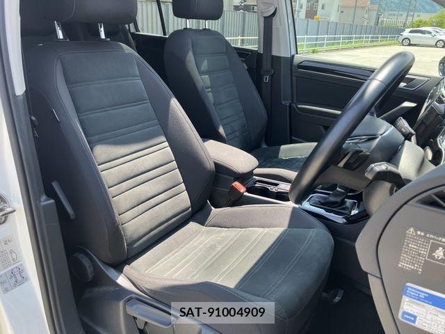 VolksWagen GOLF TOURAN 2019-05 7394851-10
